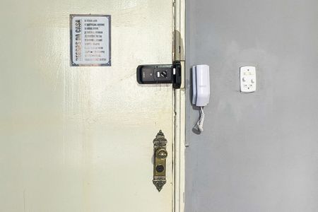 Fechadura eletrônica  de kitnet/studio para alugar com 0 quarto, 32m² em Guilhermina, Praia Grande