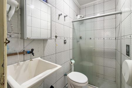 Studio para alugar com 32m², 0 quarto e sem vaga Studio para alugar com 32m², 0 quarto e sem vagaBanheiro