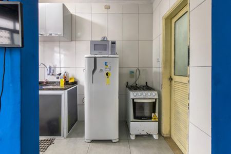 Cozinha  de kitnet/studio para alugar com 0 quarto, 32m² em Guilhermina, Praia Grande