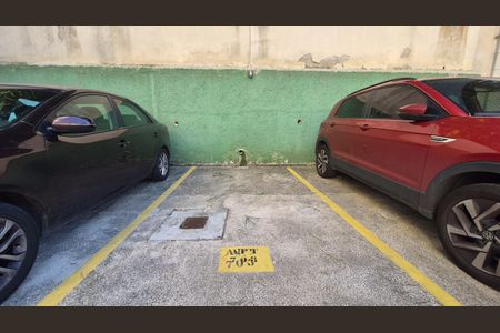 Apartamento à venda com 128m², 2 quartos e 1 vaga Apartamento à venda com 128m², 2 quartos e 1 vagaGaragem