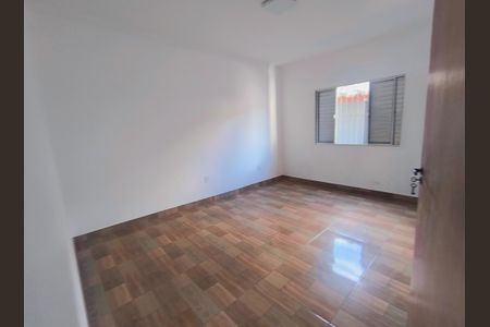 Quarto de casa à venda com 2 quartos, 151m² em Jardim do Estádio, Santo André