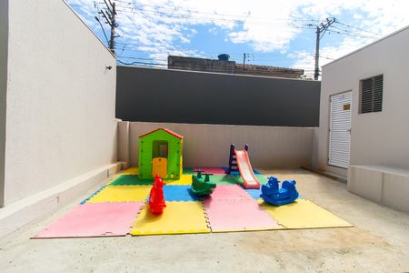 Apartamento para alugar com 55m², 2 quartos e sem vagaÁrea comum - Playground