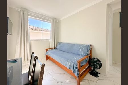 Sala de TV de apartamento para alugar com 1 quarto, 42m² em Ingleses do Rio Vermelho, Florianópolis