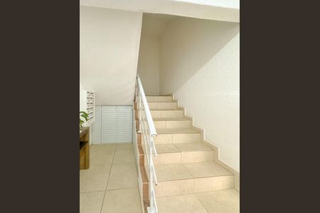 Apartamento para alugar com 42m², 1 quarto e 1 vagaEscada
