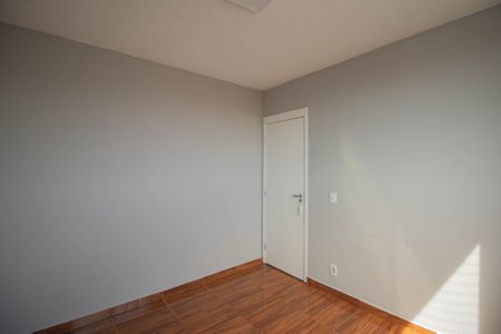 Quarto 2 de apartamento para alugar com 2 quartos, 55m² em Vista Alegre, São Gonçalo