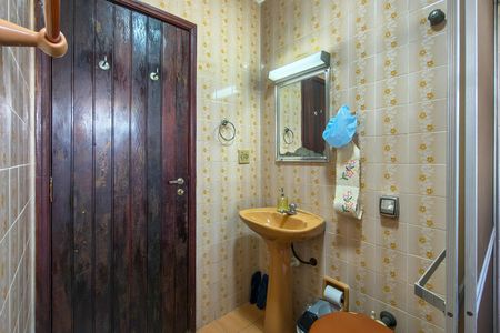 Casa para alugar com 110m², 3 quartos e 2 vagas Casa para alugar com 110m², 3 quartos e 2 vagasBanheiro social
