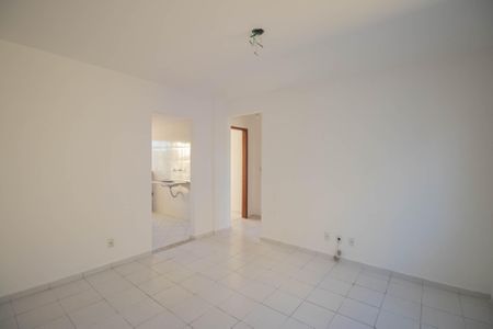 Sala de apartamento para alugar com 2 quartos, 55m² em Laranjal, São Gonçalo