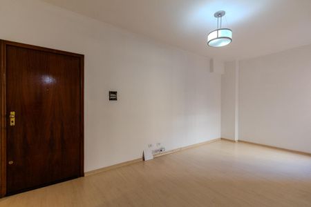 Apartamento para alugar com 72m², 2 quartos e 1 vagaSala