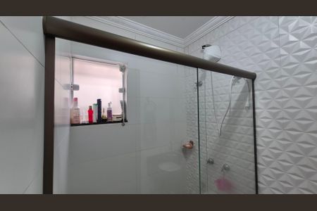 Casa à venda com 115m², 2 quartos e 2 vagas Casa à venda com 115m², 2 quartos e 2 vagasBanheiro da suíte
