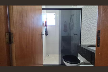 Casa à venda com 115m², 2 quartos e 2 vagas Casa à venda com 115m², 2 quartos e 2 vagasBanheiro da suíte 2