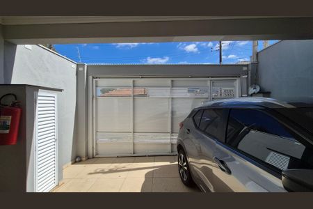 Casa à venda com 115m², 2 quartos e 2 vagas Casa à venda com 115m², 2 quartos e 2 vagasGaragem