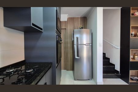 Casa à venda com 115m², 2 quartos e 2 vagas Casa à venda com 115m², 2 quartos e 2 vagasCozinha