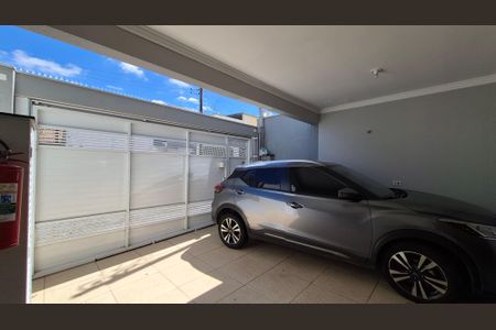 Casa à venda com 115m², 2 quartos e 2 vagas Casa à venda com 115m², 2 quartos e 2 vagasGaragem