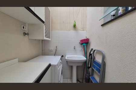 Casa à venda com 115m², 2 quartos e 2 vagas Casa à venda com 115m², 2 quartos e 2 vagasLavanderia