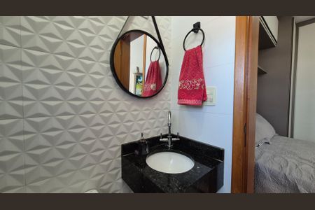 Casa à venda com 115m², 2 quartos e 2 vagas Casa à venda com 115m², 2 quartos e 2 vagasBanheiro da suíte 2
