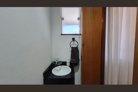 Casa à venda com 115m², 2 quartos e 2 vagas Casa à venda com 115m², 2 quartos e 2 vagasLavabo
