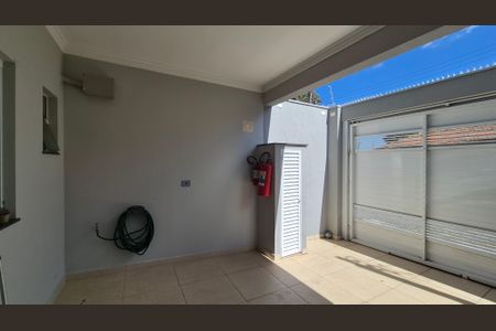 Casa à venda com 115m², 2 quartos e 2 vagas Casa à venda com 115m², 2 quartos e 2 vagasGaragem