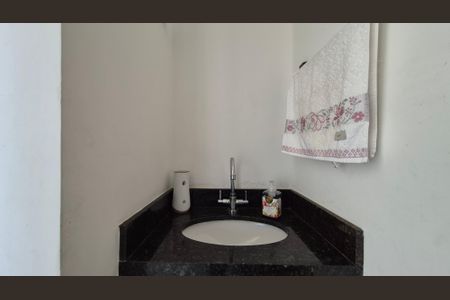 Casa à venda com 115m², 2 quartos e 2 vagas Casa à venda com 115m², 2 quartos e 2 vagasLavabo