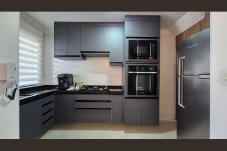 Casa à venda com 115m², 2 quartos e 2 vagas Casa à venda com 115m², 2 quartos e 2 vagasCozinha