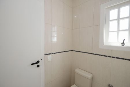 Casa de condomínio para alugar com 250m², 4 quartos e 3 vagasBanheiro da suíte 1