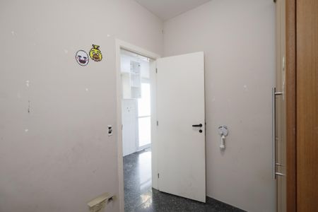 Casa de condomínio para alugar com 250m², 4 quartos e 3 vagasQuarto 5