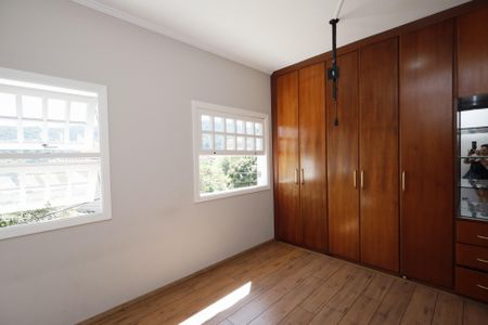 Casa de condomínio para alugar com 250m², 4 quartos e 3 vagasSuíte 1