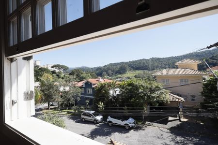 Casa de condomínio para alugar com 250m², 4 quartos e 3 vagasVista 