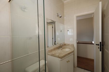 Casa de condomínio para alugar com 250m², 4 quartos e 3 vagasBanheiro 3 