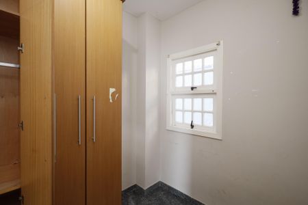 Casa de condomínio para alugar com 250m², 4 quartos e 3 vagasQuarto 5