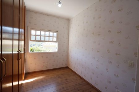 Casa de condomínio para alugar com 250m², 4 quartos e 3 vagasQuarto 2