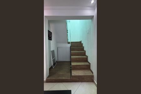 Apartamento à venda com 134m², 2 quartos e 1 vagaEscada