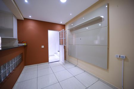 Sala de casa à venda com 2 quartos, 60m² em Vila Santo Henrique, São Paulo