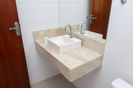 Casa de condomínio para alugar com 128m², 2 quartos e 1 vagaBanheiro da Suíte 1