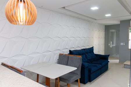 Casa de condomínio para alugar com 128m², 2 quartos e 1 vagaSala