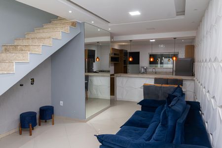 Casa de condomínio para alugar com 128m², 2 quartos e 1 vagaSala