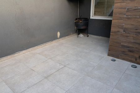 Casa de condomínio para alugar com 128m², 2 quartos e 1 vagaVaranda