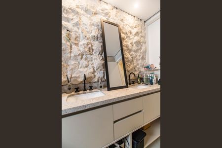 Apartamento à venda com 120m², 3 quartos e 2 vagasBanheiro da Suíte