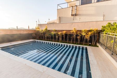 Apartamento à venda com 120m², 3 quartos e 2 vagasPiscina