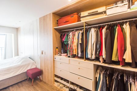 Apartamento à venda com 120m², 3 quartos e 2 vagasCloset da suíte