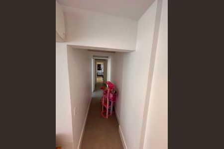 Corredor de apartamento à venda com 2 quartos, 93m² em Leblon, Rio de Janeiro