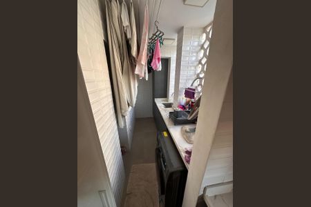 Apartamento à venda com 93m², 2 quartos e sem vaga Apartamento à venda com 93m², 2 quartos e sem vagaÁrea de serviço