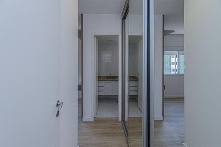 Apartamento à venda com 108m², 4 quartos e 3 vagascloset na suíte 1_1