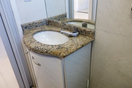 Apartamento para alugar com 73m², 2 quartos e 1 vagaBanheiro