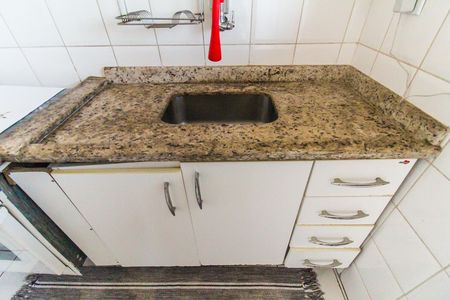 Cozinha de apartamento à venda com 2 quartos, 57m² em Vila Rosaria, São Paulo