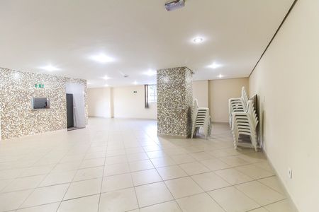 Apartamento à venda com 57m², 2 quartos e 1 vaga Apartamento à venda com 57m², 2 quartos e 1 vagaÁrea comum - Salão de festas
