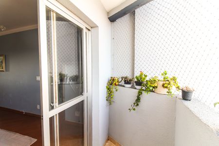 Sacada de apartamento à venda com 2 quartos, 57m² em Vila Rosaria, São Paulo