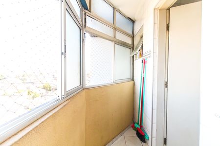 Área de Serviço de apartamento à venda com 2 quartos, 57m² em Vila Rosaria, São Paulo