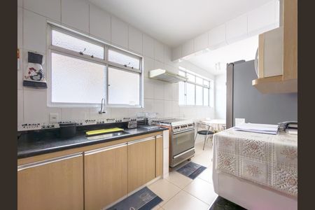 Apartamento à venda com 183m², 4 quartos e 2 vagasCozinha