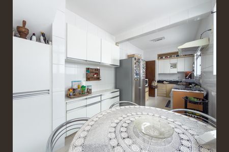 Apartamento à venda com 183m², 4 quartos e 2 vagasCozinha