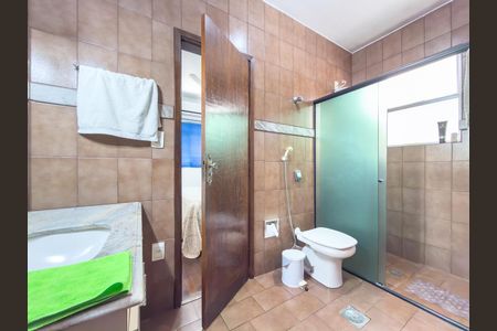 Apartamento à venda com 183m², 4 quartos e 2 vagasBanheiro Suíte - 1º Piso